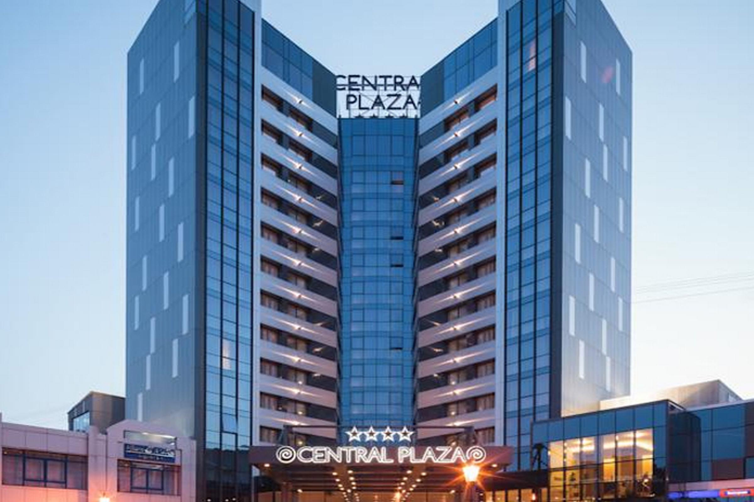 Central Plaza Hotel Piatra Neamţ エクステリア 写真